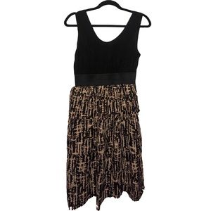 XS Casual dress w/ Ruffle Skirt